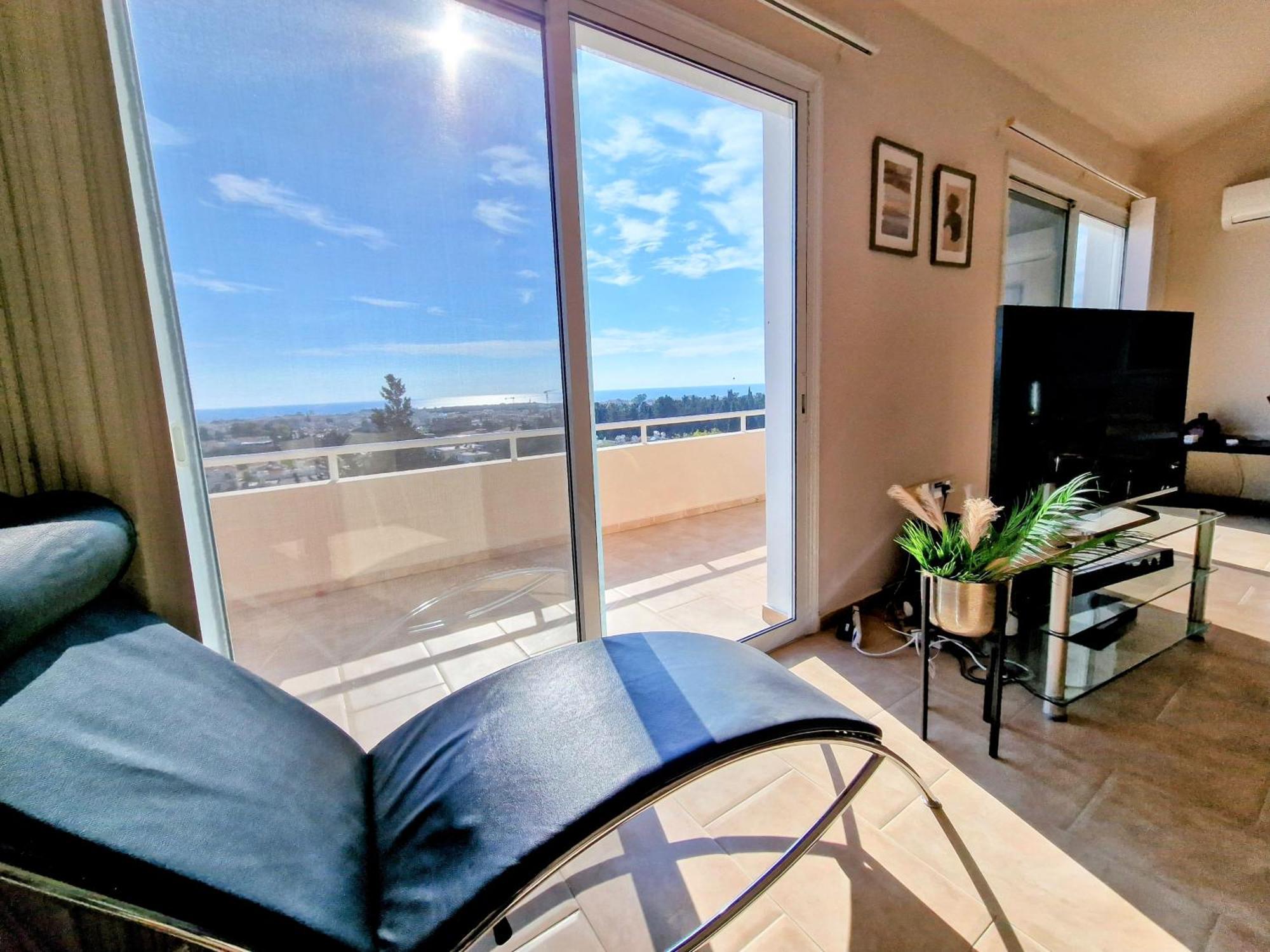 Paphos Central Penthouse Bagian luar foto