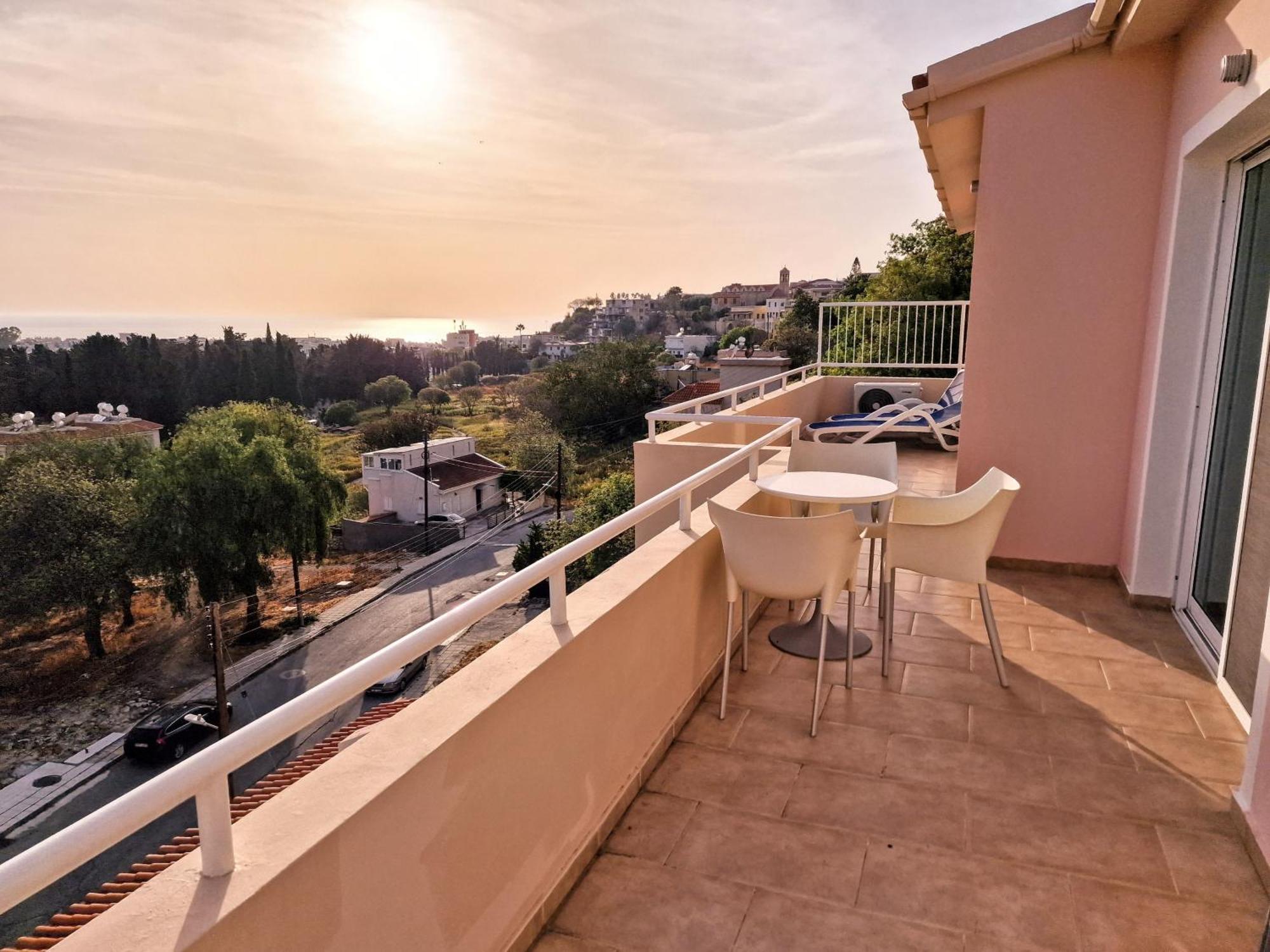 Paphos Central Penthouse Bagian luar foto